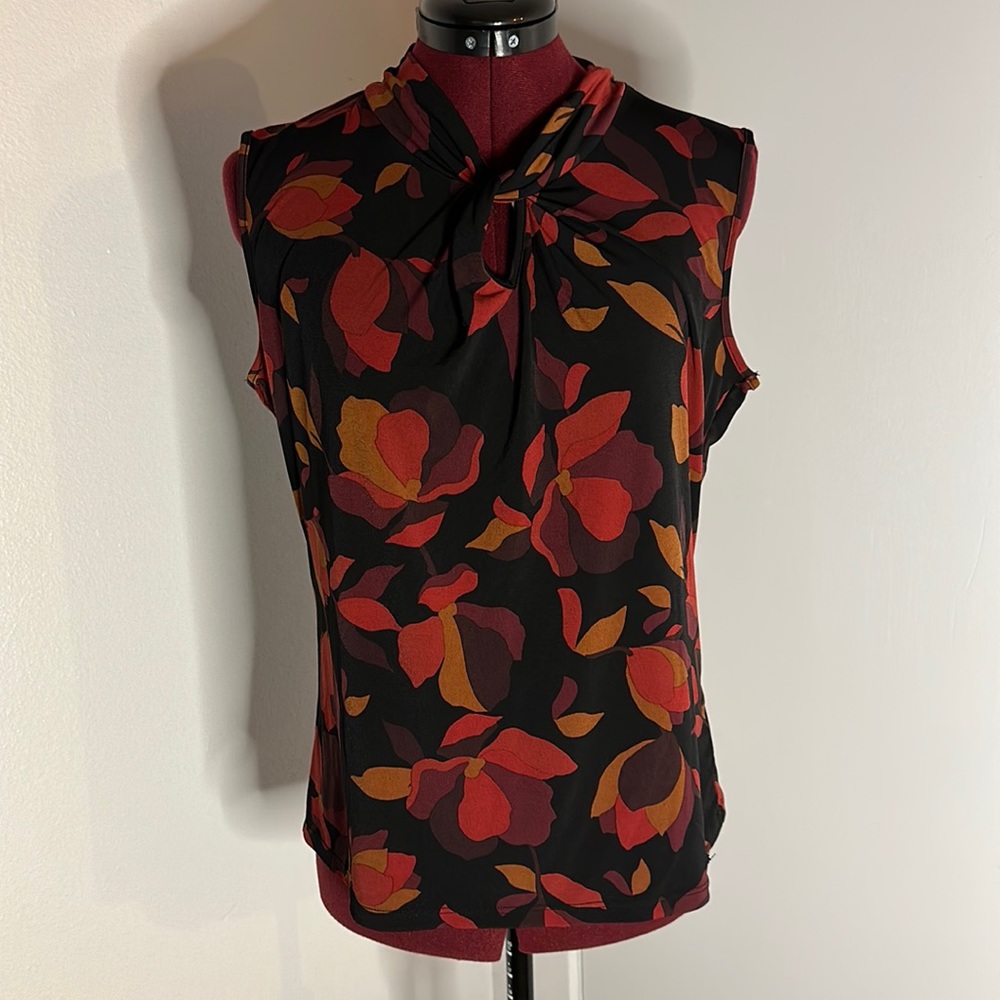OFFICE STYLE TANK TOP